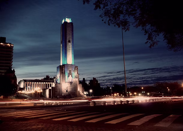 monumento - Jorge Scarpin Arquitecto